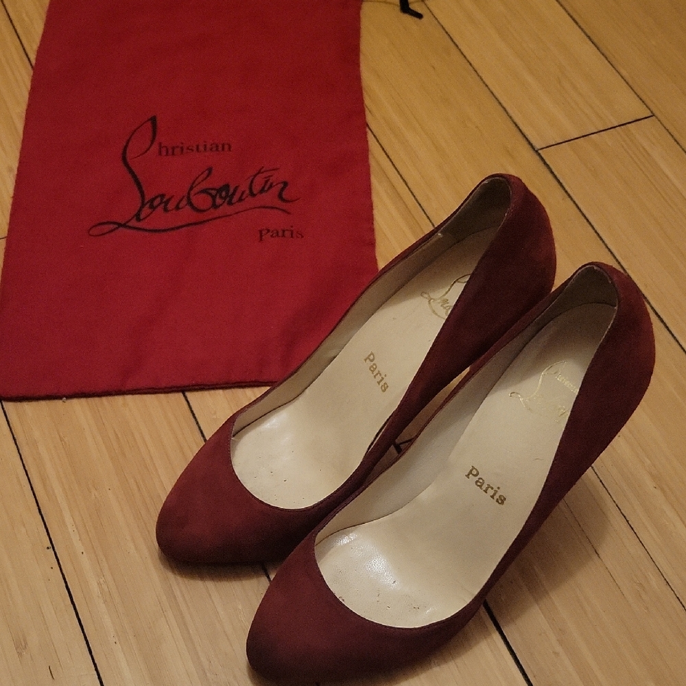 Christian Louboutin Burgundy Suede Round-Toe Pumps Size 39 Fits Size 8 The Best